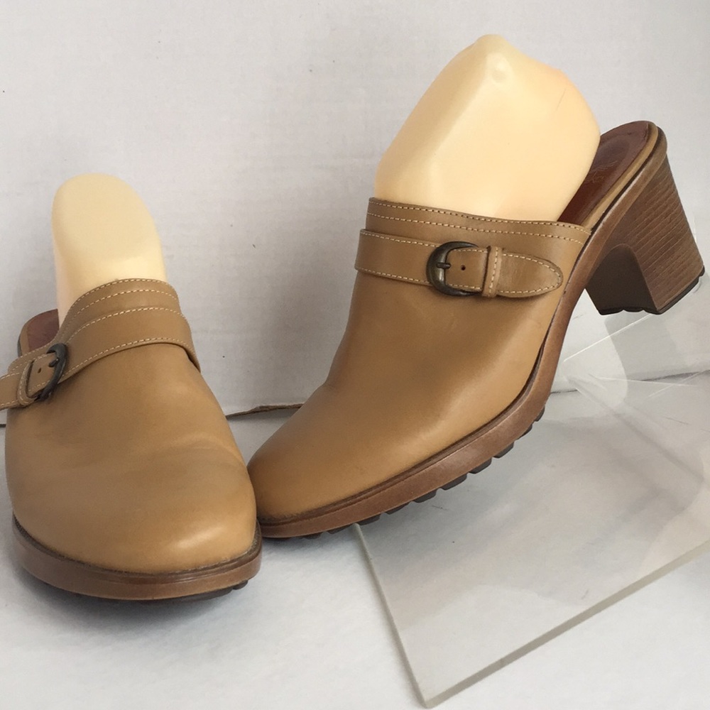 Dansko Clogs Slip On Tan Clogs Size 41 - image 1